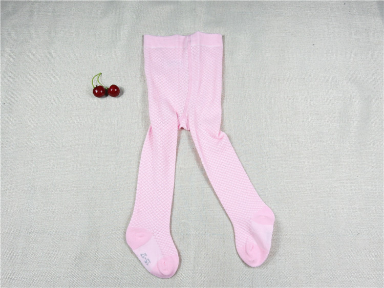 Gyermekeknek szánt vékony kötött harisnya hálós textúrával, anyag: combed cotton, mintázat: háló, vastagság: vékony, szezon: tavasz-nyár, kor: 1–3 év