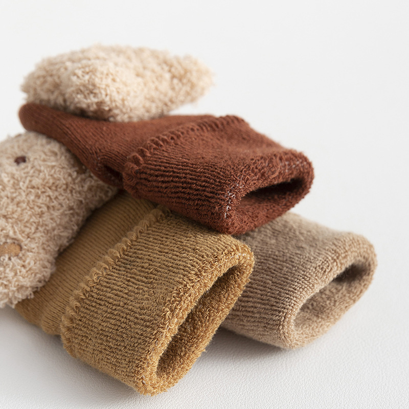 Újszülött babák pamut talp- és zoknijai, fleece-béléssel, vastagított, középmagas szárú, rajzolt mintával