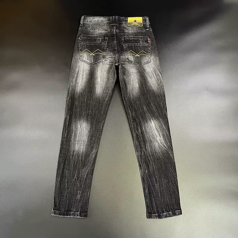 Muške traperice – ravnog kroja, srednji struk, elastični pojas sa štrikom, pamuk denim, mikroelastičnost
