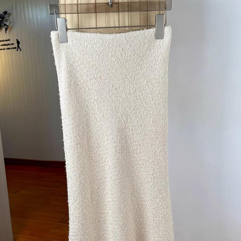 Suknja s ribljim repom i siluetom, resice, Chenille tkanina, Spandex mješavina, duga
