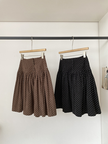 Kordurojasta suknja s točkicama, A-linijski midi stil, umjetnički retro stil