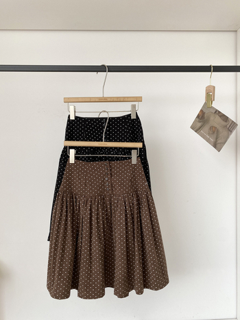 Kordurojasta suknja s točkicama, A-linijski midi stil, umjetnički retro stil