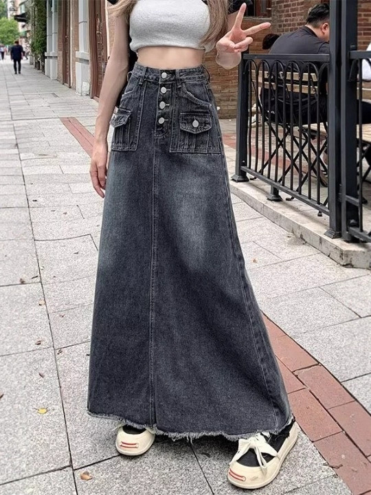 Denim suknja visokog struka i sirov rub, detalji kolage šivanja, duga silueta, mikro-elastičan materijal s 30–50% poliestera