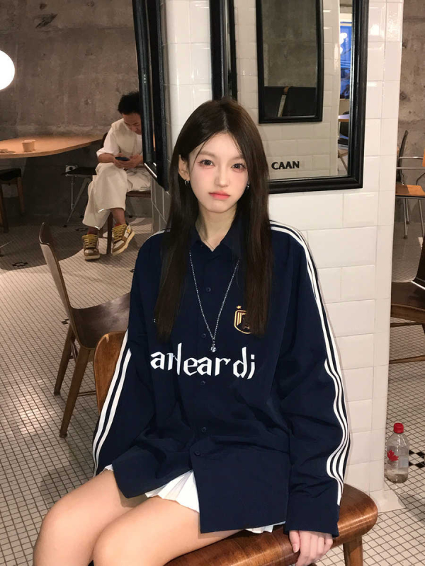 Poliesterska košula s dugim rukavima, polo ovratnik, stil kardigan/putnički, široki kroj, otisak džerseja