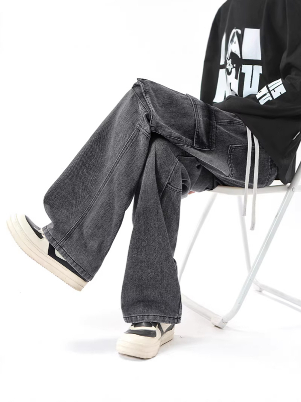 Muške traperice s labavim ravnim krojem, hongkonški stil, srednji struk, zatvaranje uzicom, džepovi s ukrasom, pamukova smjesa.