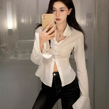 Satenska košulja s vezanjem u struku, uski kroj, polo ovratnik, dugi rukavi, jednobojni dizajn