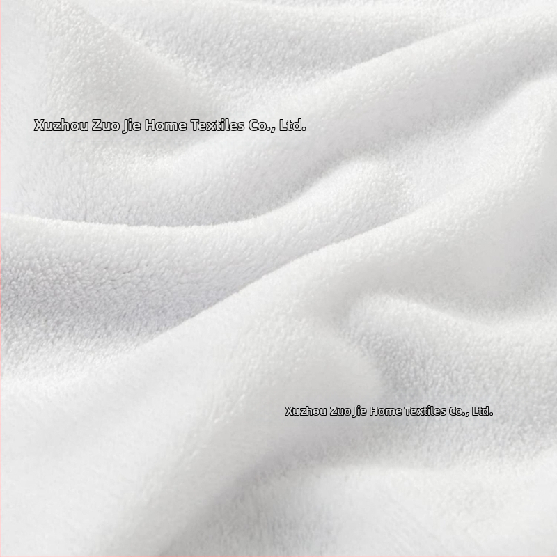 Svetelne svietiaca deka s motívom futbalu a karikatúrnym vzorom, polyesterová posteľná deka, pre všetky ročné obdobia