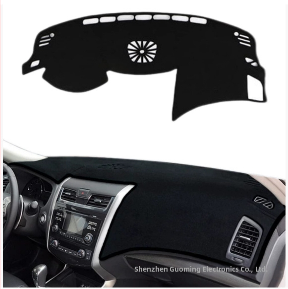 Kryt stredovej konzoly Nissan Altima 2013-2018 – ochrana proti slnku, protisklzný, svetelne odolná podložka; Materiál: Polyester; Značka: Other; Vzor: Solid