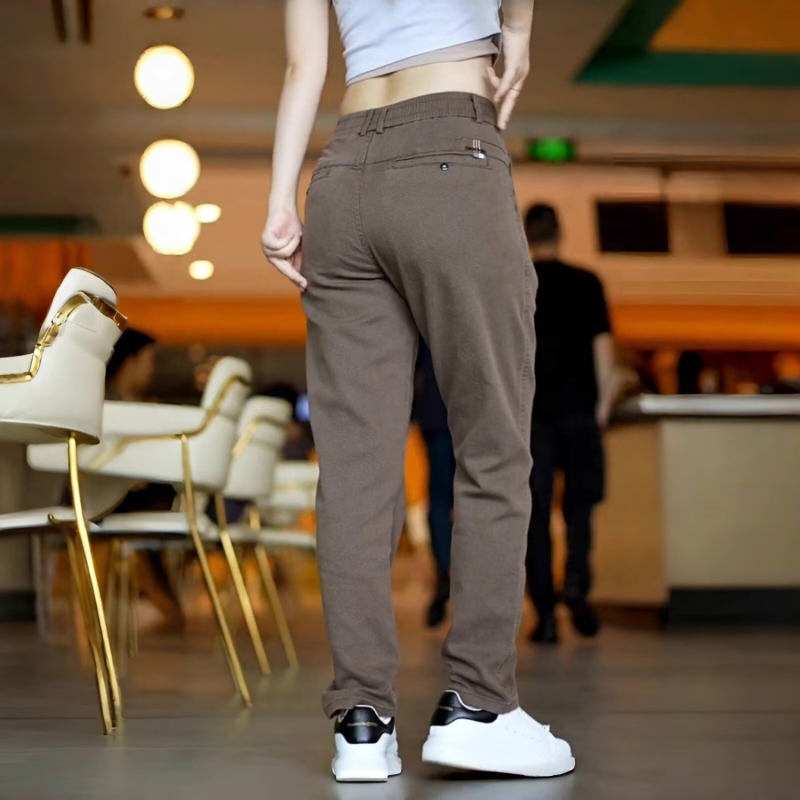 Muške hlače za poslovni casual, slim fit s ravnim krojem, srednji struk, kopča vezicom, bez glačanja, 95% poliester, više džepova