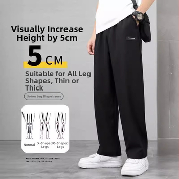 Sportske casual hlače ravnog kroja, lagani poliester, prozračarne i brzo se suše, srednji porast.