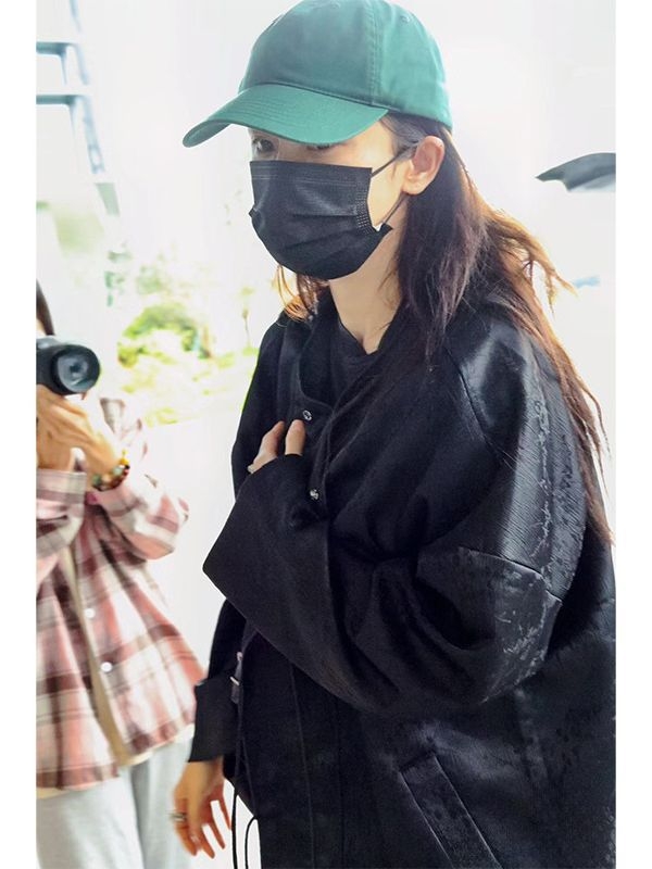 Ženski set: bluza-jaka u kineskom stilu s žakardom (80–90% poliestera), kvadratni ovratnik, dugi rukavi, set suknje od žakarda od baršuna