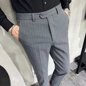Prugaste muške hlače za odijelo, ravnog kroja, lagani poslovni stil, mikroelastične, poliester 67.2%