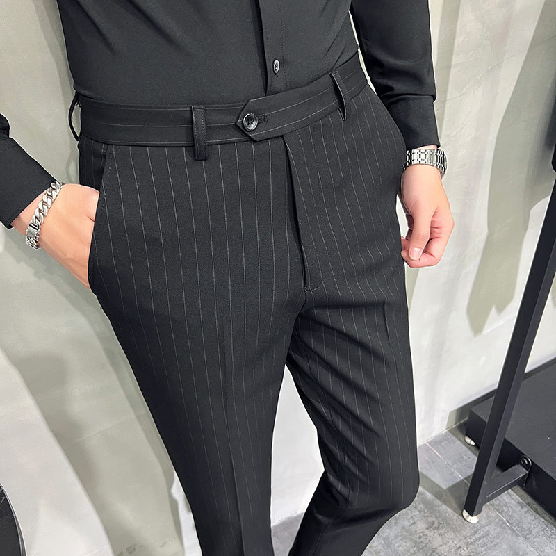Prugaste muške hlače za odijelo, ravnog kroja, lagani poslovni stil, mikroelastične, poliester 67.2%