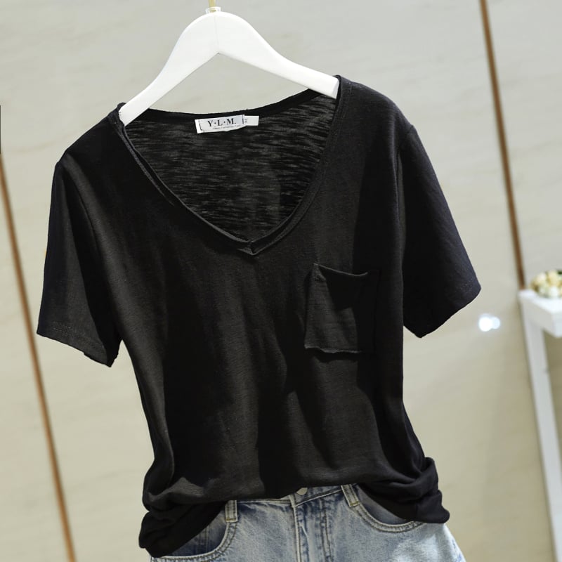Ženski pamuk T-shirt s kratkim rukavima, V izrezom, ležeran kroj, našivena džep s dizajnom koláže, jednobojni model, ljeto 2025, 90-95% pamuk, do 30% elastan