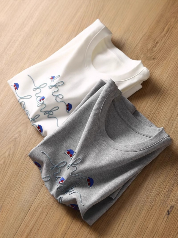 Ženski pamuk jacquard T-shirt s izvezenim slovima, okrugli izrez, kratki rukavi, ležeran kroj, proljeće 2025