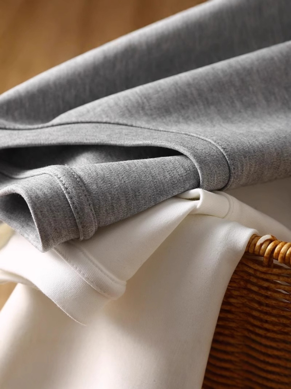 Ženski pamuk jacquard T-shirt s izvezenim slovima, okrugli izrez, kratki rukavi, ležeran kroj, proljeće 2025