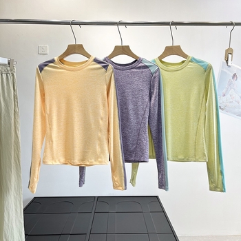 Ženski T-shirt s dugim rukavima od pamukasto-blend materijala s viskozom do 30%, kreativan uzorak, pulover stil, okrugli izrez, široka silueta