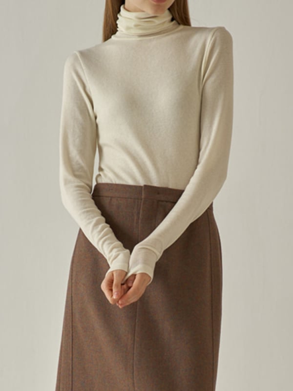 Majica s visokim ovratnikom, dugim rukavima, uski kroj, od viskoznog vlakna