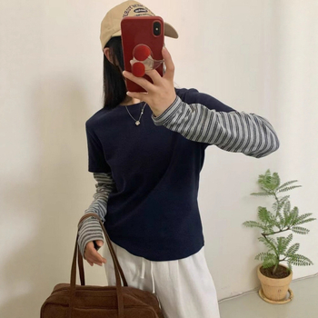 Ženski T‑majica s dugačkim rukavima u prugama, korejskog stila — labav kroj, okrugli vrat, pamuk-elastan smjesa, duljina 50–65 cm, 80–90% pamuk, Ljeto 2025