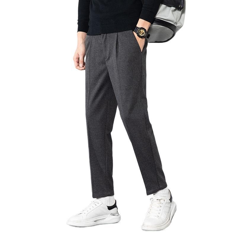 Muške hlače od corduroya, uži ravni kroj, poslovni formalni stil, drapirani efekt, skraćeni kroj, proljeće 2025