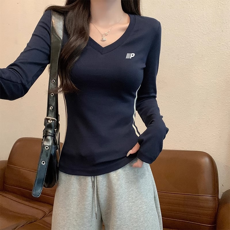 Majica s V-izrezom, dugi rukav, uski kroj, tisk s tekstom