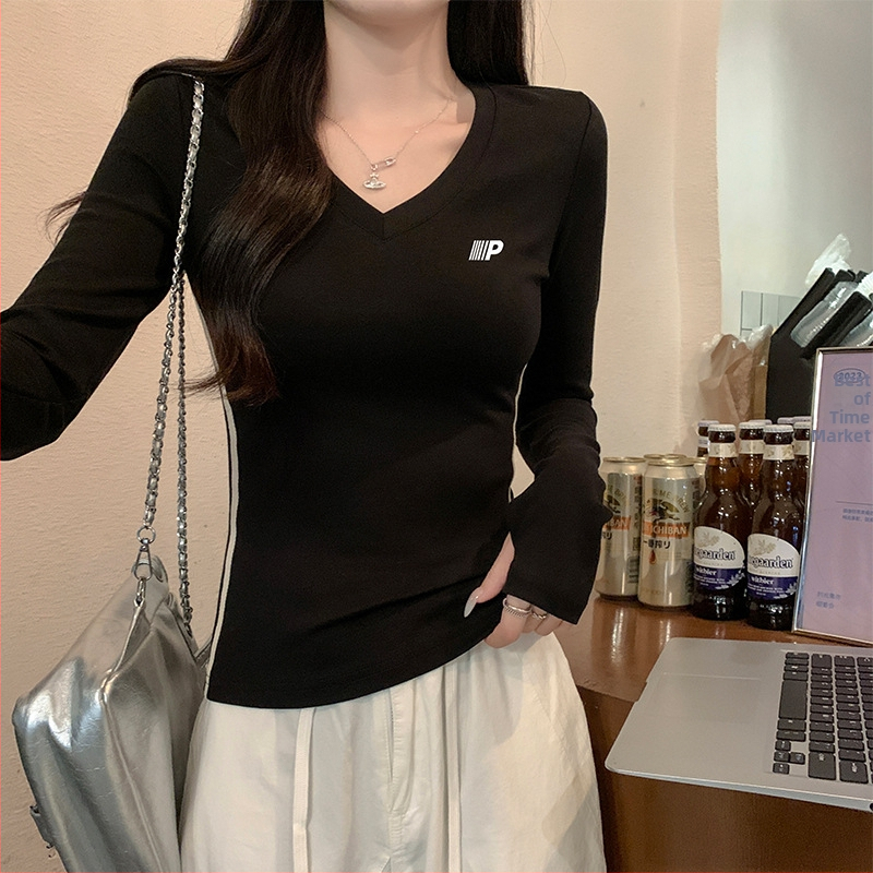 Majica s V-izrezom, dugi rukav, uski kroj, tisk s tekstom