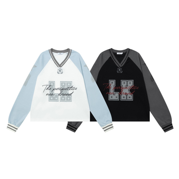 Tricou damă din bumbac cu imprimeu text, decolteu în V, mâneci lungi, croială lejeră, 50–70% bumbac