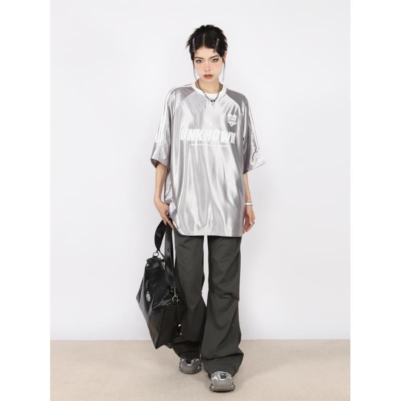 Majica s geometrijskim uzorkom, kolazno šivanje, okrugli izrez, slobodan kroj, proljeće 2025