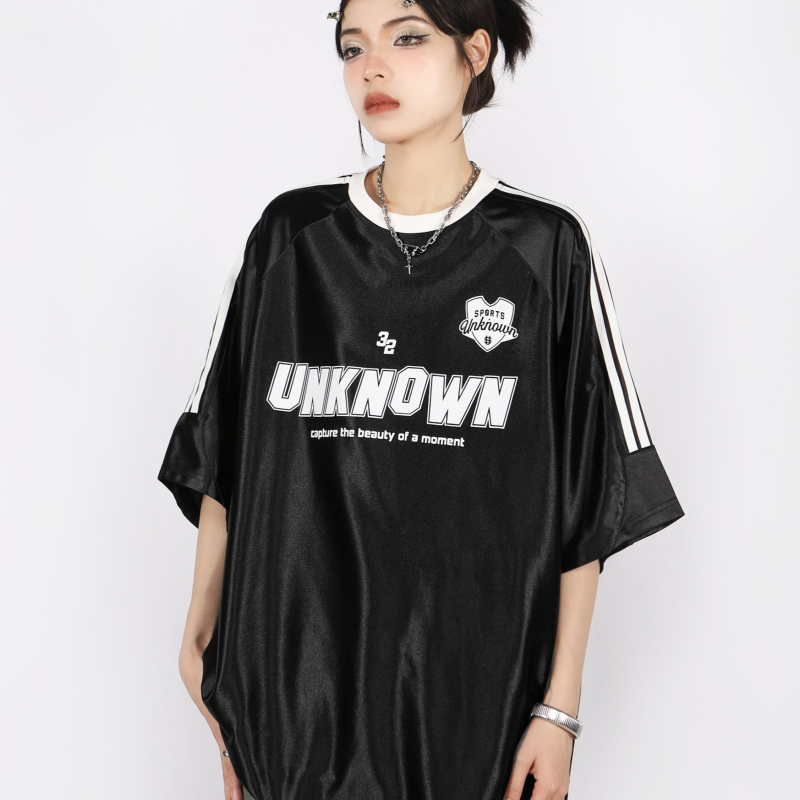 Majica s geometrijskim uzorkom, kolazno šivanje, okrugli izrez, slobodan kroj, proljeće 2025