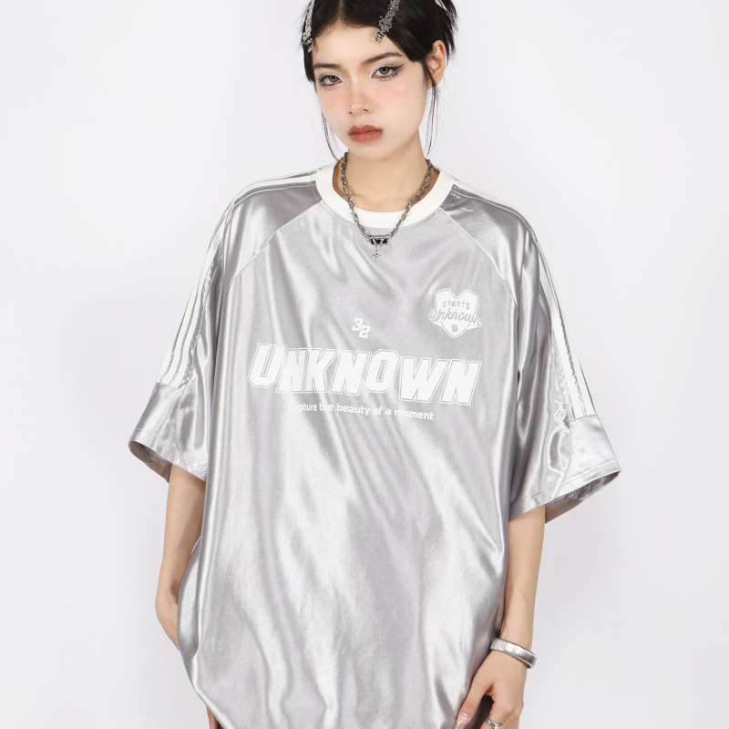 Majica s geometrijskim uzorkom, kolazno šivanje, okrugli izrez, slobodan kroj, proljeće 2025