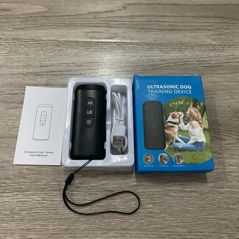 Ултразвуков отпъждач за кучета - Високопроизводителен външен уред за спиране на лаенето, защита от ухапване (Марка: other; Материал: Полиестер; Приложение: Общо предназначение; Внос: Не)