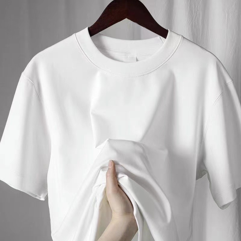 Tricou din bumbac 95% cu imprimeu cu logo, croială lejeră, guler rotund, mâneci scurte