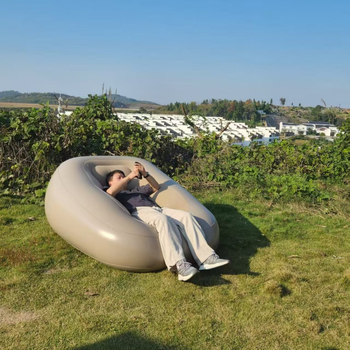 Vanjski naduhiva kauč s ugrađenom električnom pumpom, PVC površina, 3 sloja, nosivost 300 kg, težina 3,9 kg
