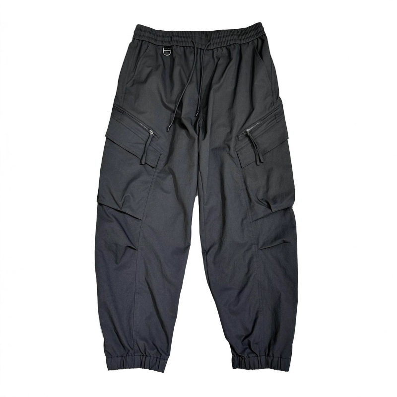 Casual jogger hlače s vezanjem u struku, uski kroj, više džepova, poliester tkanina
