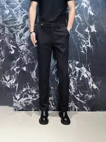 Muške casual hlače slim-fit, visokim strukom, pamuk-elastanska smjesa, ravni kroj, više džepova