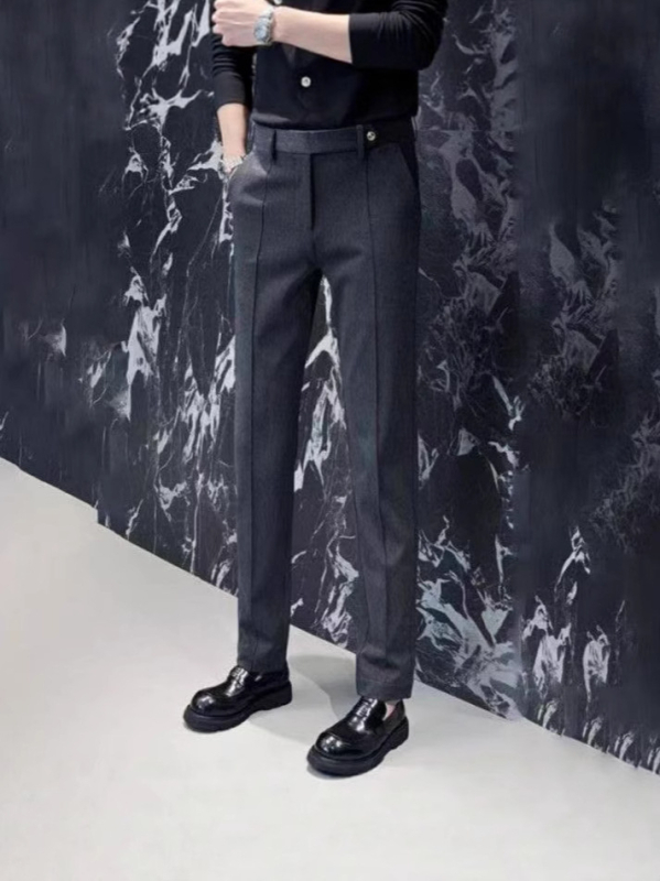 Muške casual hlače slim-fit, visokim strukom, pamuk-elastanska smjesa, ravni kroj, više džepova