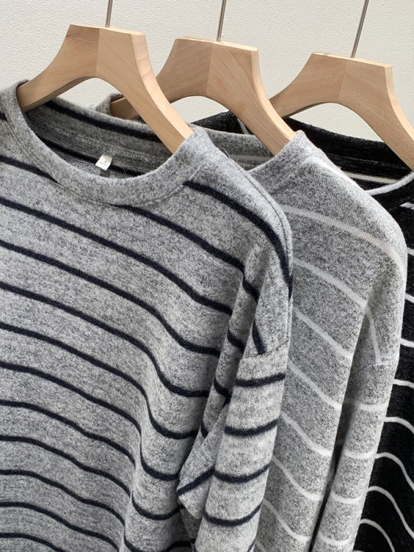 Ženska T-shirt s kapuljom, ležernog kroja, prugasti uzorak, poliester s imitacijom krzna zeca, dugi rukav, okrugli ovratnik, jesen 2025