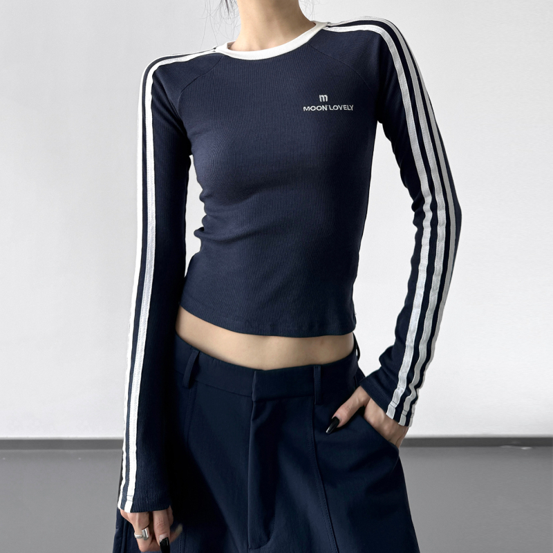 Majica s debelim prugama, raglan rukavi, kroj pulovera, dugi rukavi, visoki struk, jesen 2025