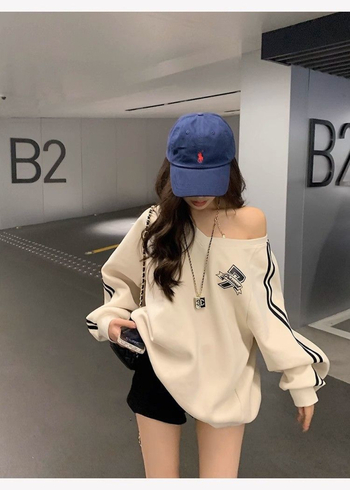 Ženski džemper s V-izrezom, fleece podstavljenim, ležernog kroja, dugim rukavima, s otiskom