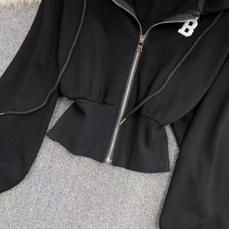 Ženska duksa s kapuljom, labav kroj uz pojas u struku, dugi rukavi, poliester, Zima 2025