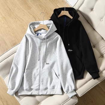 Ženska kapuljačasta dukserica s natpisima i izvezenim, slobodan kroj, prednji zip, pamuk-elastan mješavina