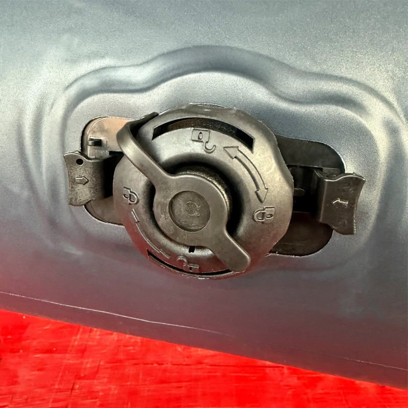 INTEX Háromfunkciós szelepe a felfújható ágyakhoz és kanapékhoz – kompatibilis a matrac modelleivel 66723, 66724, 66725, 68926, 66767, 66768, 66769, 66770; tömeg körülbelül 60 g