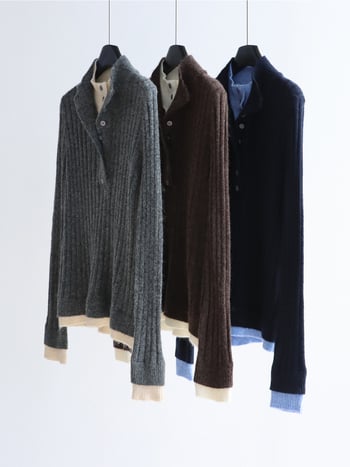 Pulover s dvostrukim slojem pletenine, stojeći ovratnik, dugi rukavi, poliesterska podloga, uobičajena debljina