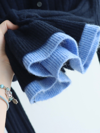 Pulover s dvostrukim slojem pletenine, stojeći ovratnik, dugi rukavi, poliesterska podloga, uobičajena debljina