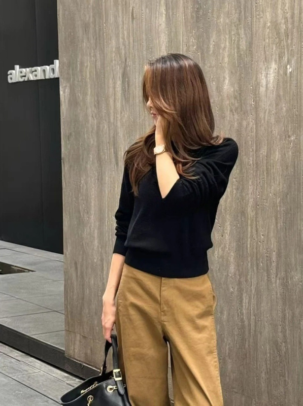 Džemper od vune i kašmira, pleteni, jednobojni uzorak, okrugli ovratnik, dugi rukavi