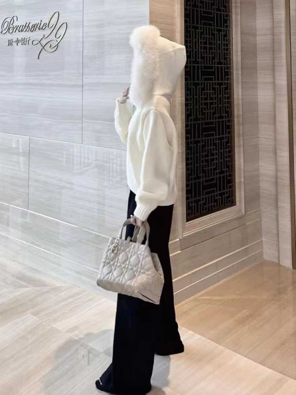 Džemper kardigan s kapuljom i princezinim rukavima, Ice Silk tkanina, uobičajena debljina