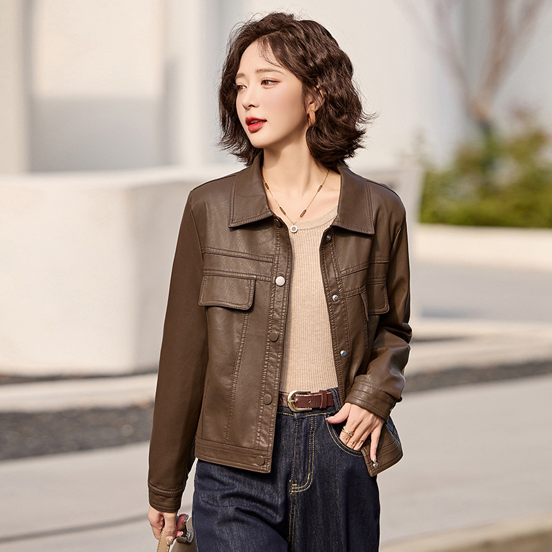 Ženska kožna jakna od ovčje kože s rastlinskim cijeđenjem, kratka duljina, rever, dugi rukav, jednostruko kopčanje, opuštena silueta, proljeće 2025