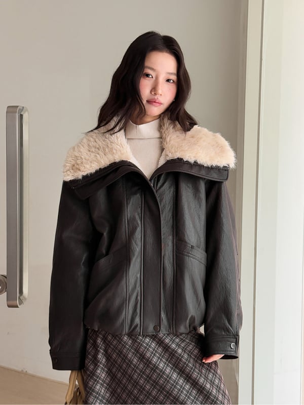 Ženska kožna jakna s umjetnim krznom na ovratniku, vezanje vrpcom, zatvarač, standardna duljina, zimska debela podstava