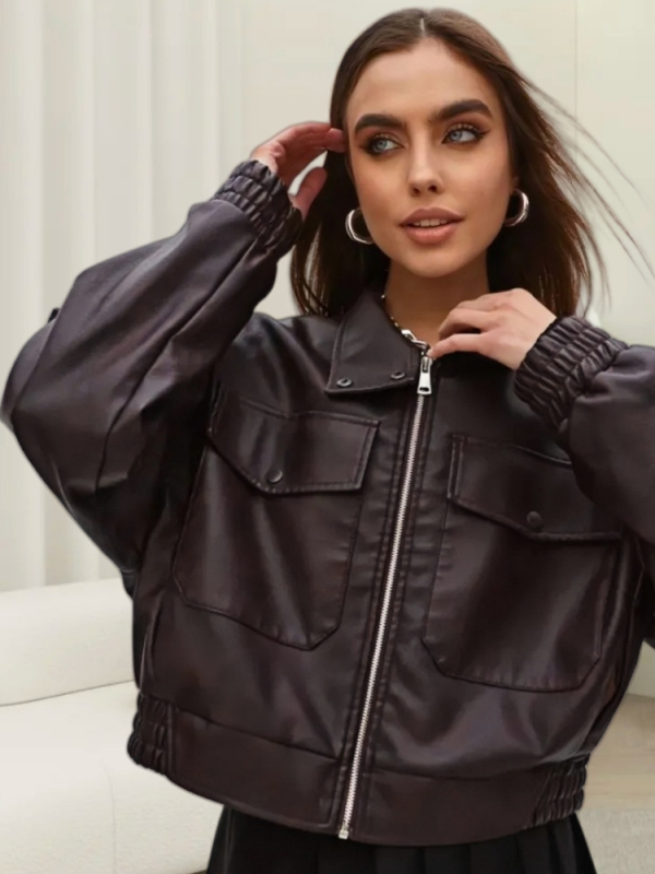 Ženska jakna od umjetne kože s lapel ovratnikom, dugi rukavi, zip sprijeda, poliester-spandeks smjesa; vintage gradski stil, ljeto 2025.