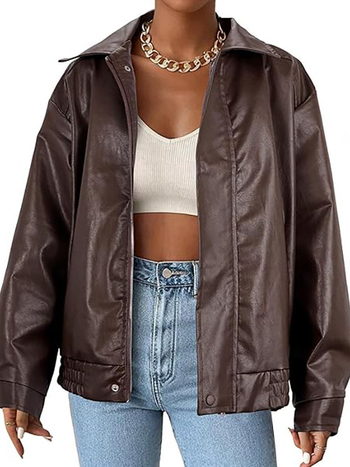 Ženska jakna od umjetne kože, široka kroj, zatvarač, dugi rukavi, poliester tkanina